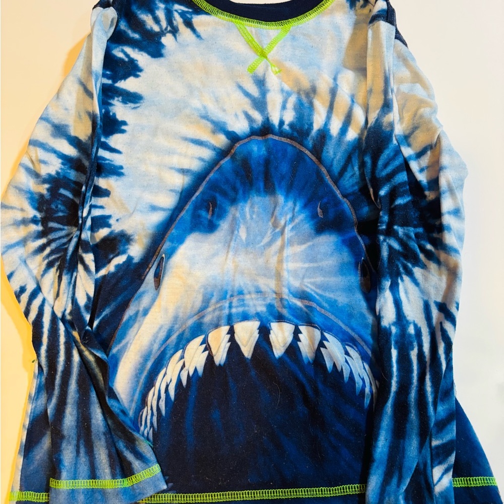 Blue Tie-Dye Shark Graphic Long Sleeve Shirt